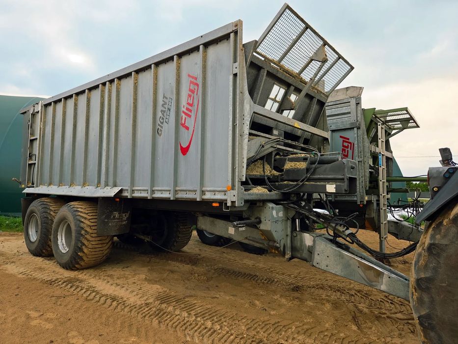 Fliegl ASW 268 271 253 GIGANT VEENHUIS 2040 STRAUTMANN CLAAS  Sprowadzone Przyczepy FLIEGL ASW 268, 253, 271 GIGANT IDEALNY STAN