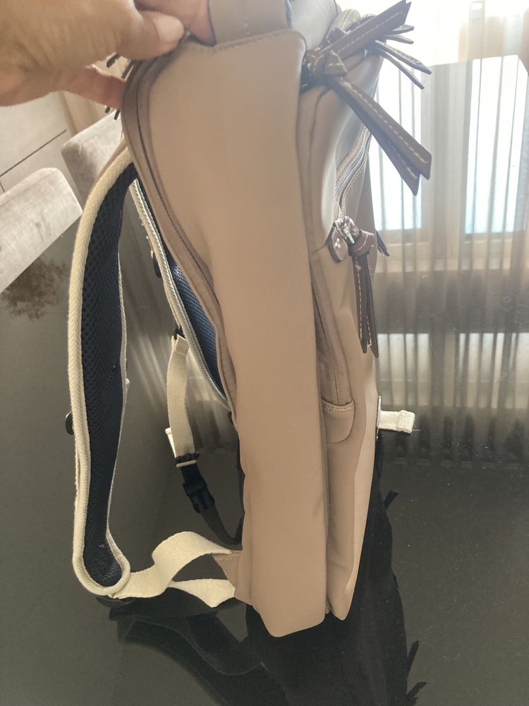 Mochila Parfois nova
