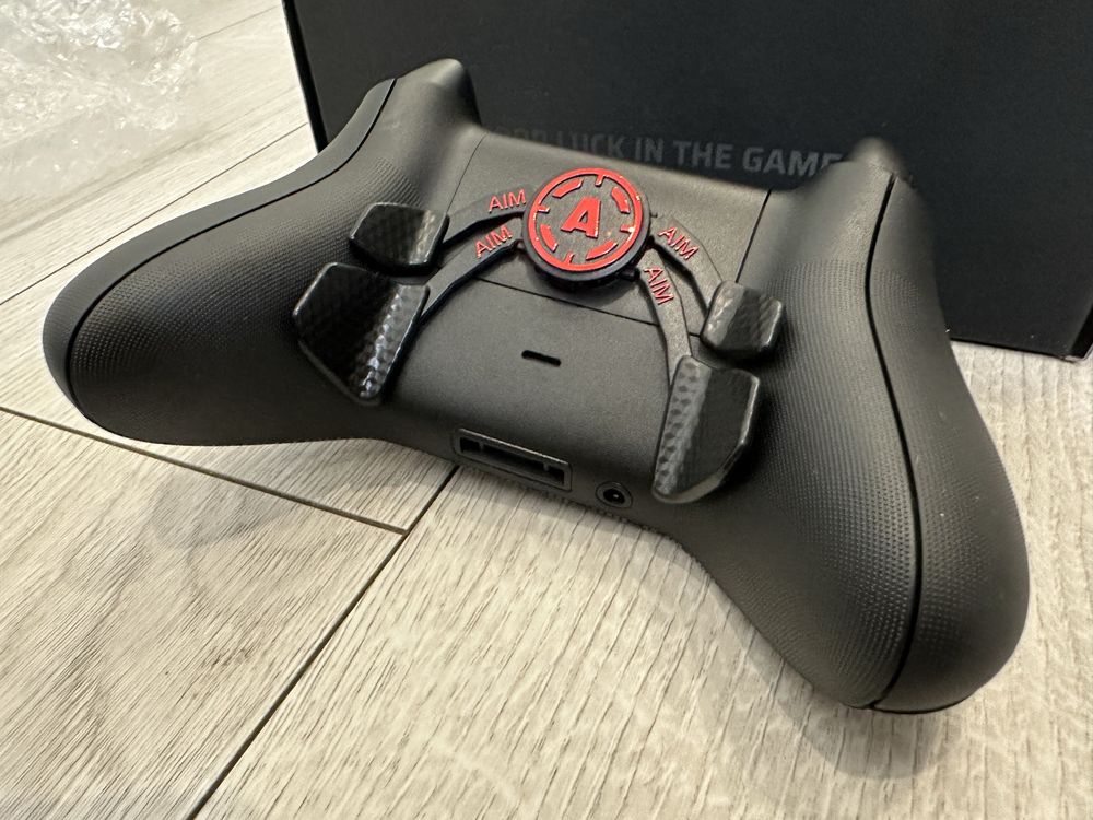 AIMControllers kontroler pad Xbox X spider black friday prezent