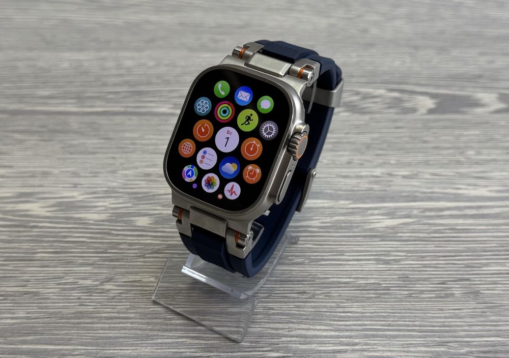 Apple Watch  Ultra / 49 mm GPS LTE / Titanium / 93%