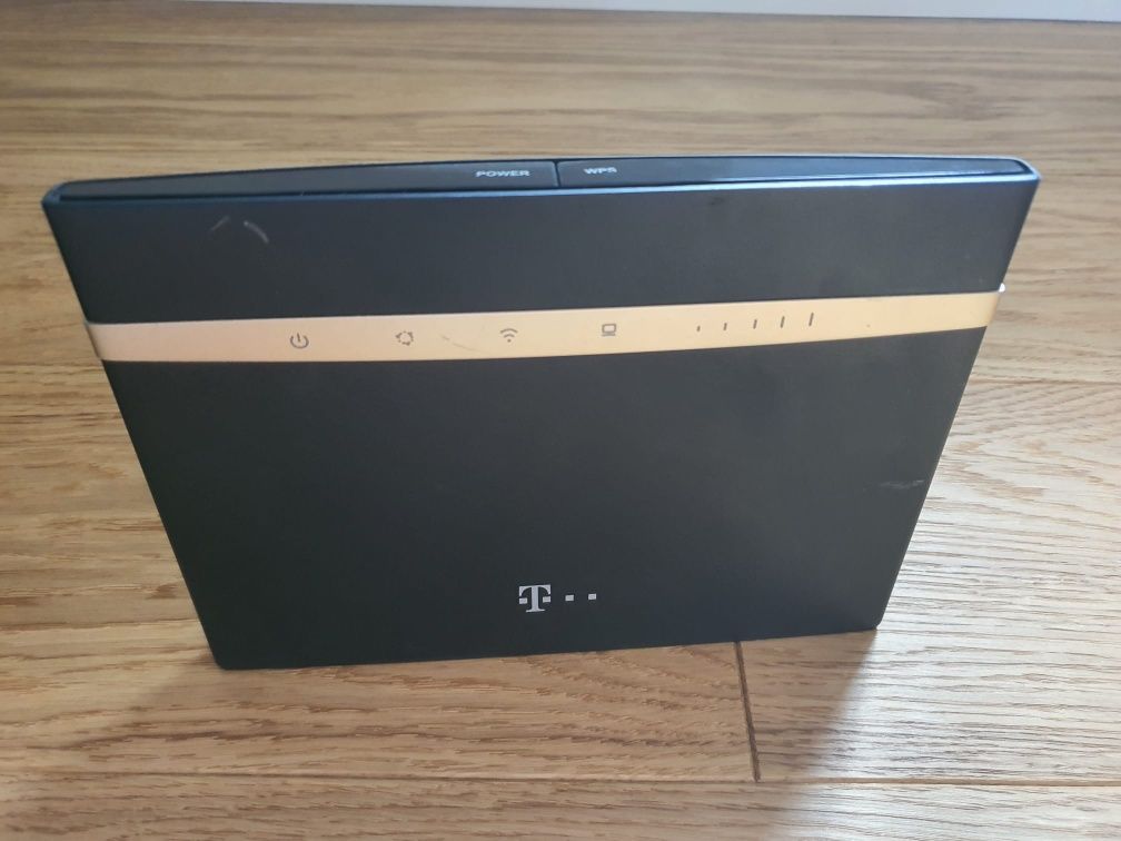 Router 5G Huawei B525 WiFi 750Mbps 4xLAN (LTE Cat.6 300Mbps/50Mbps