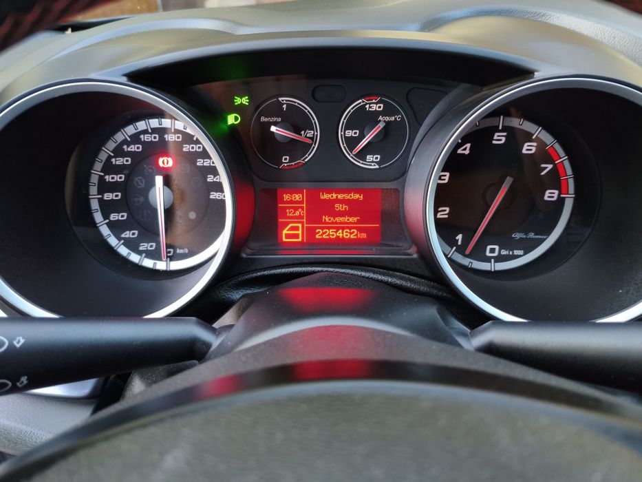 Alfa Romeo Giulietta 1.4T-Jet*BEZ WKŁADU*ŚLICZNA*Zadbana*BiXenon*PDC*