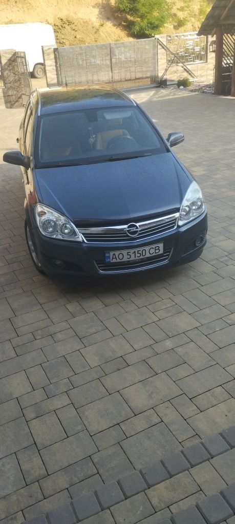 Продам Опель Астра h 2008 рік 4500