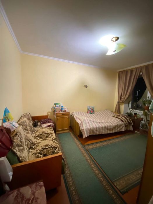 Здається окрема кімната без власника, 12 школа