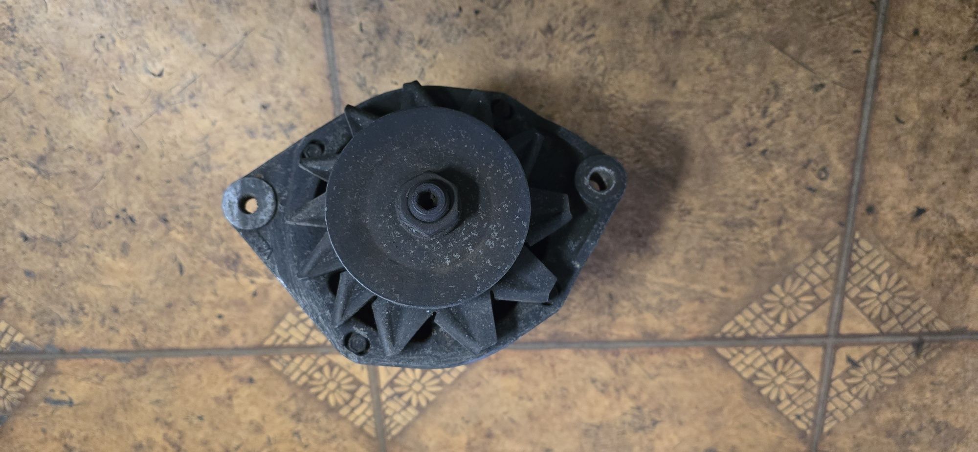 Alternator  Iveco  2.5D Valeo A14N163.   254. 1324 12V 75A