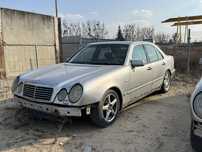 2 szt Mercedes-Benz W210