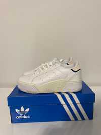 Buty Adidas Court Tourino Bold GY4427 r 39 1/3