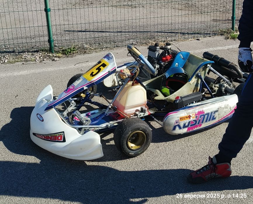 Карт Kosmiс с мотором Rotax max Evo.