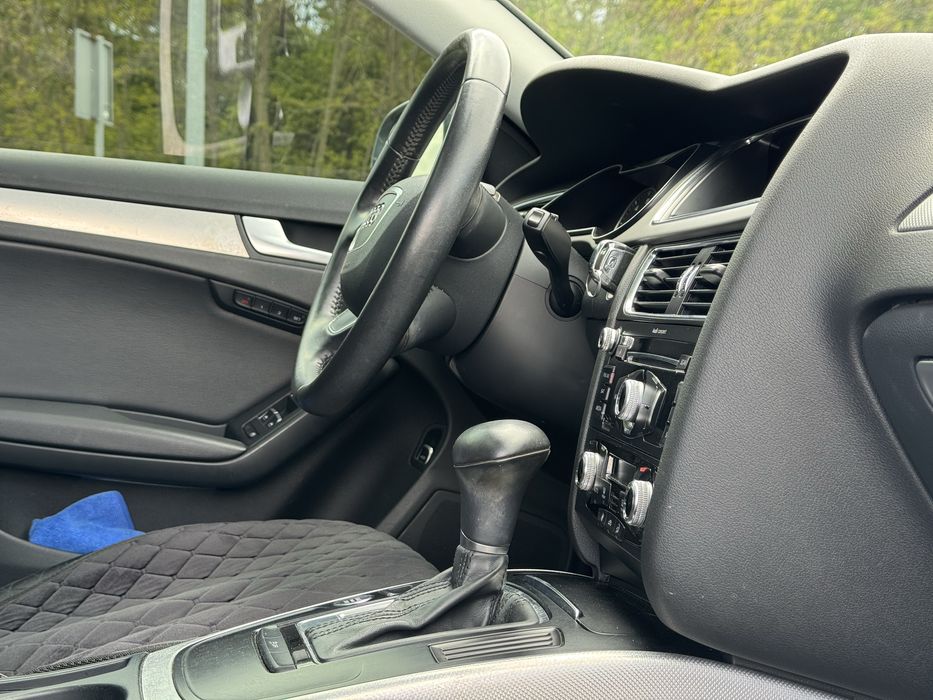 Продам Ауді А4 Б8 quattro 2012 року