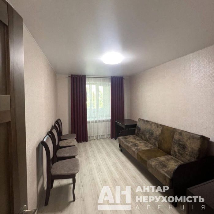 Продам 4 кімн. квартиру,  Центр