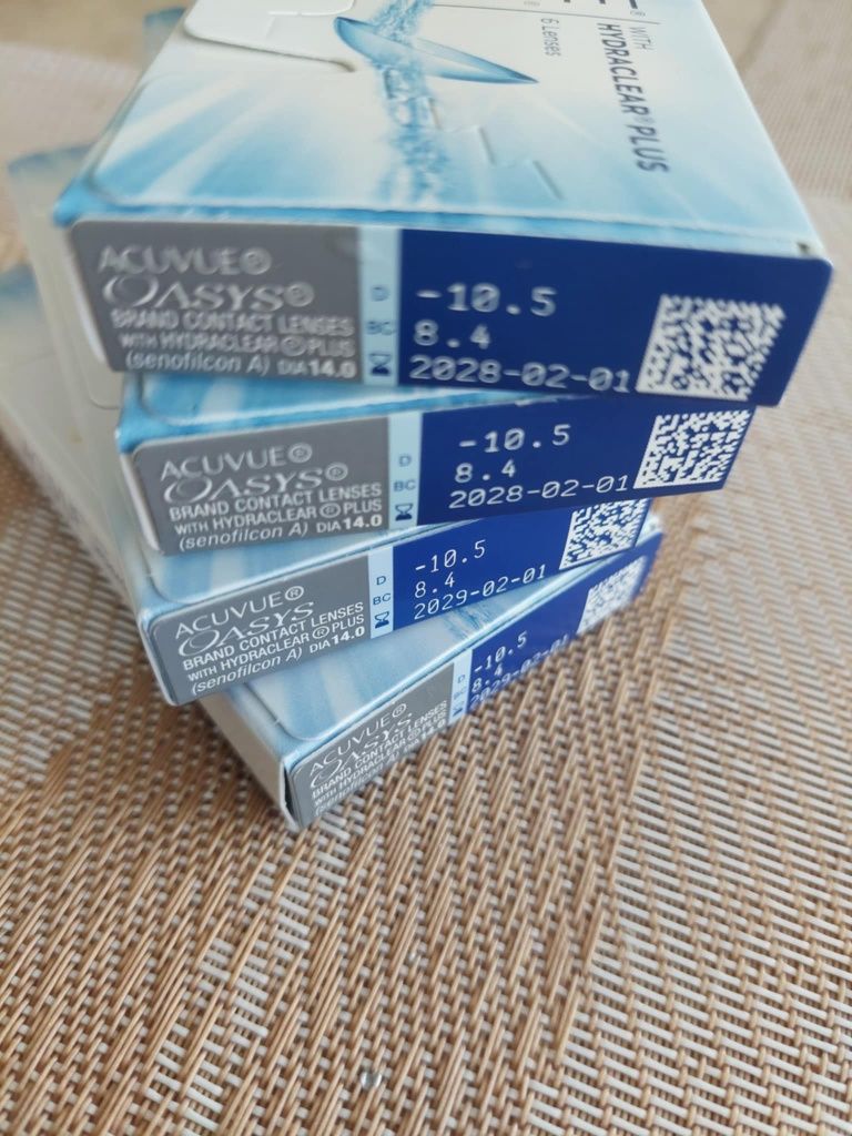 Acuvue Oasys soczewki -10,5 with HydraLuxe