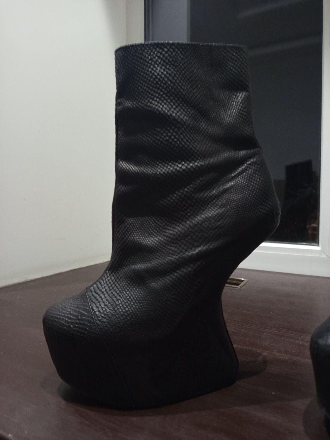 Взуття ботильйони 'Havana Last' Jeffrey Campbell hand made 39