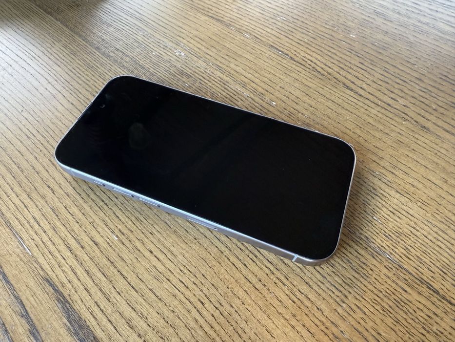 Продам iPhone 15 Pro 128ГБ
