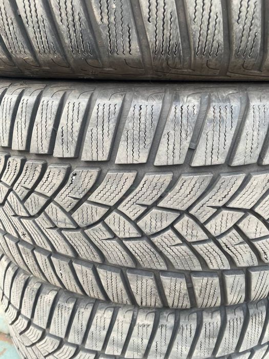 Продам зимову резину Goodyear Ultragrip Perfomance 225/40 R18
