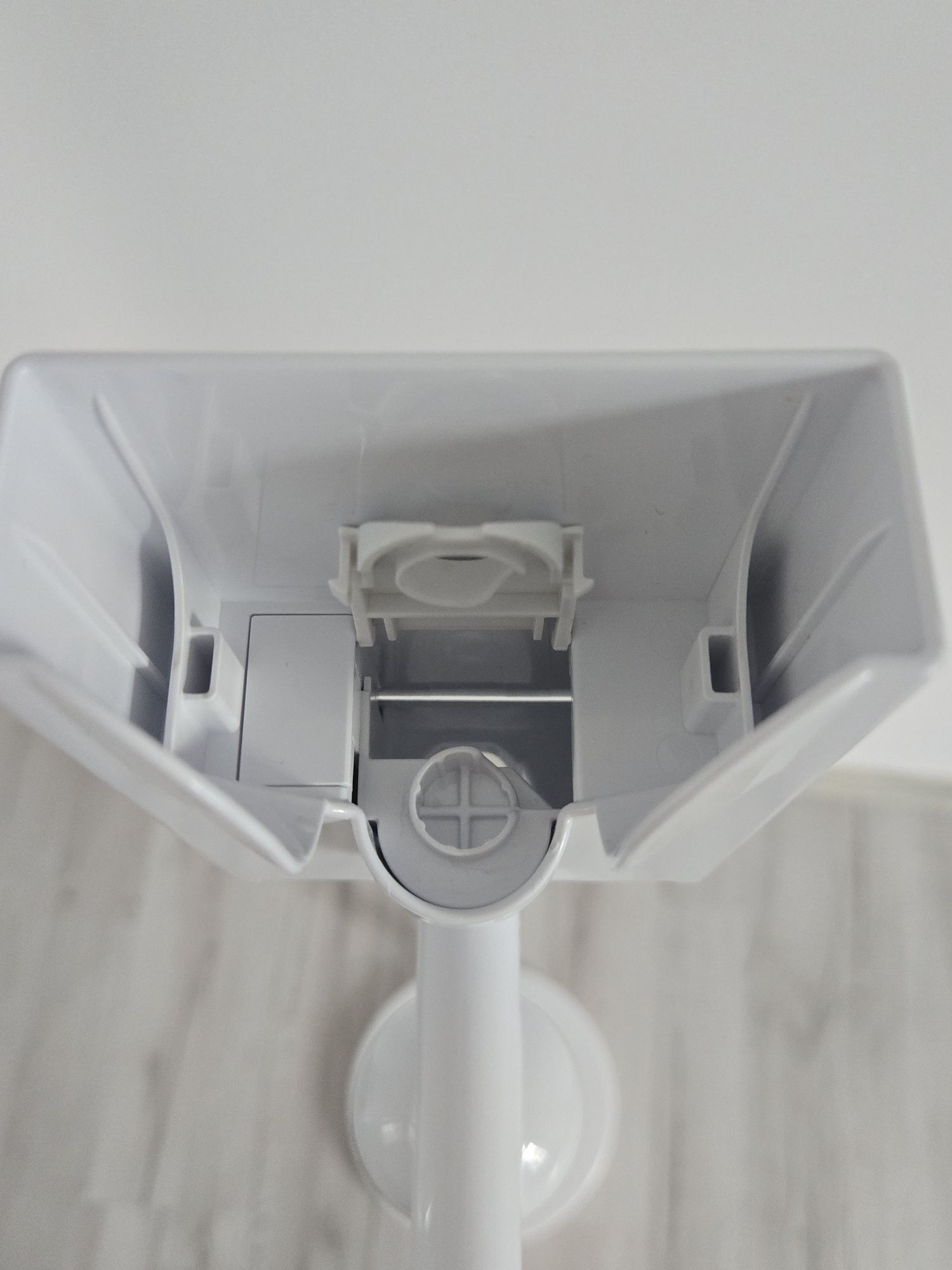 Stacja dokująca Grab and Go do Dyson V12