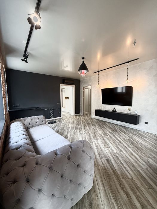 Продам люкс 3к 88м2 центр міста Срарокозацька