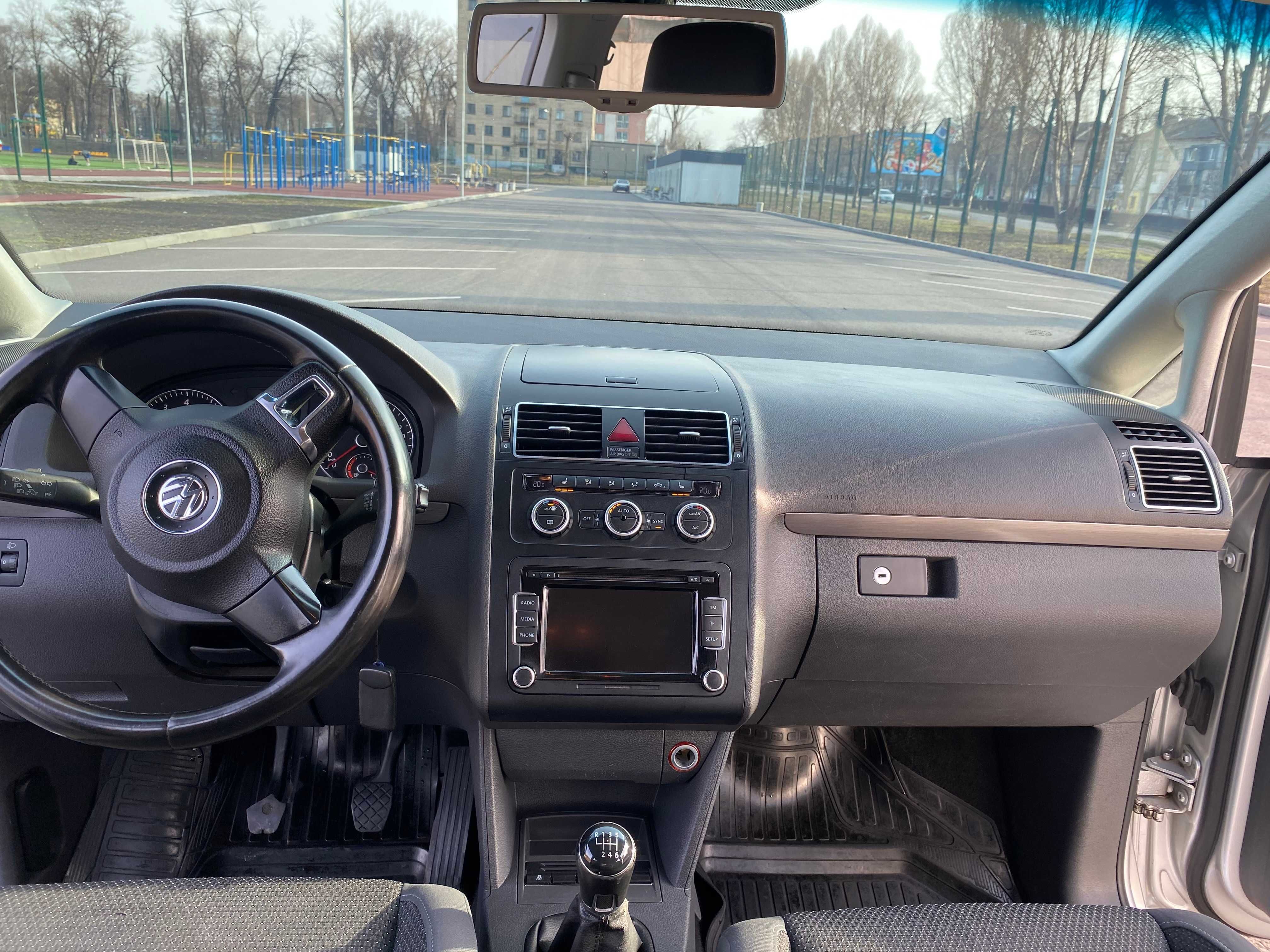 Volkswagen Touran 2013