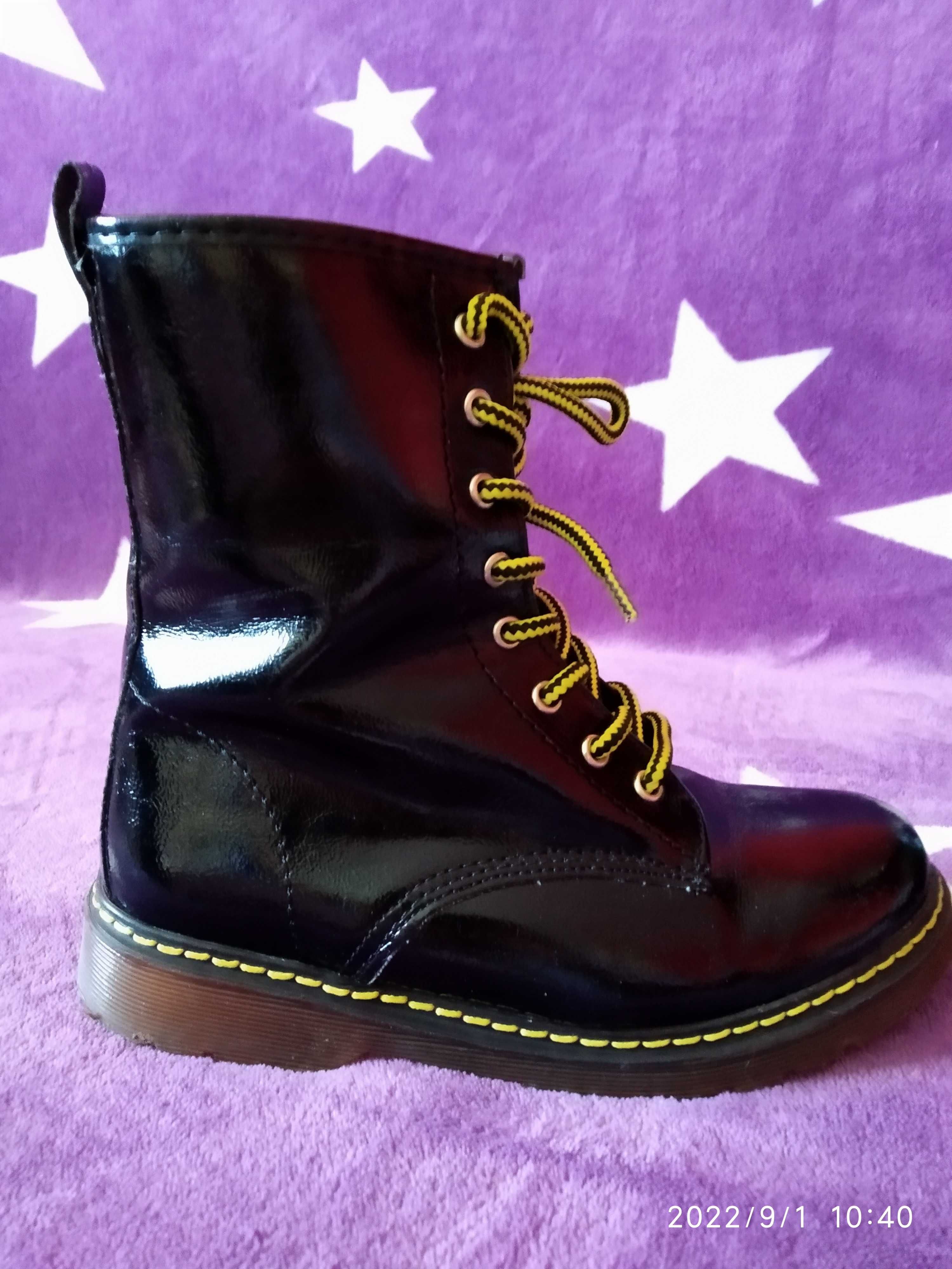 Buty botki czarne Kornecki