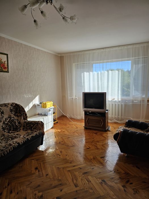 Дім біля лісу- спокій, простір та затишок