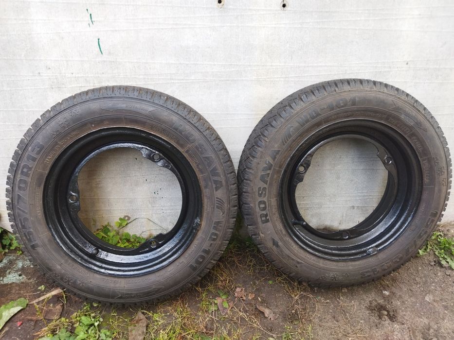 Продам зимнюю резину как новую с дисками 155/70R13 на Таврию,Славуту