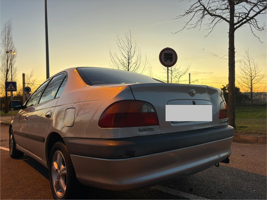 Toyota Avensis T22 1.6 110cv