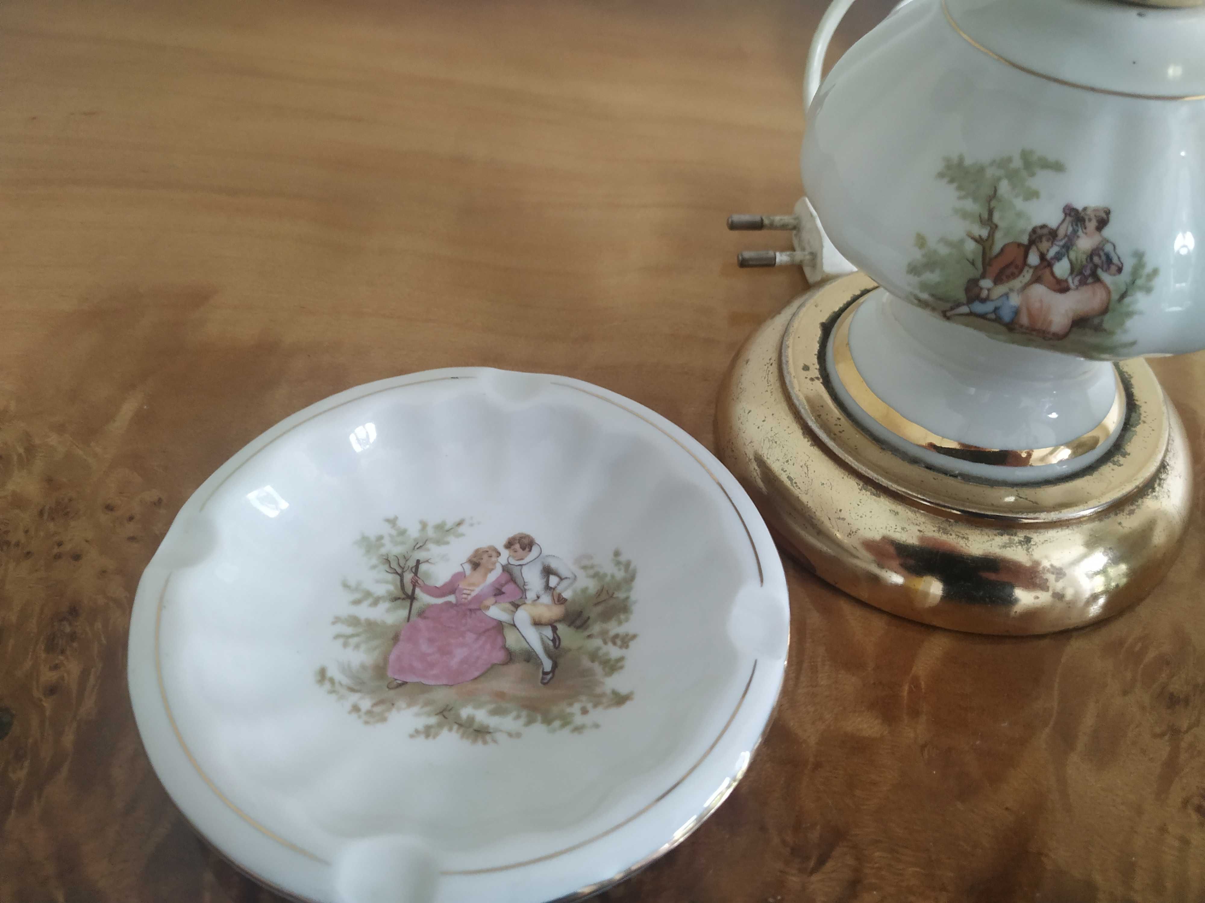 Porcelanowa Lampka