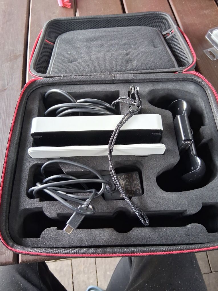 Case plus sprzęt switch