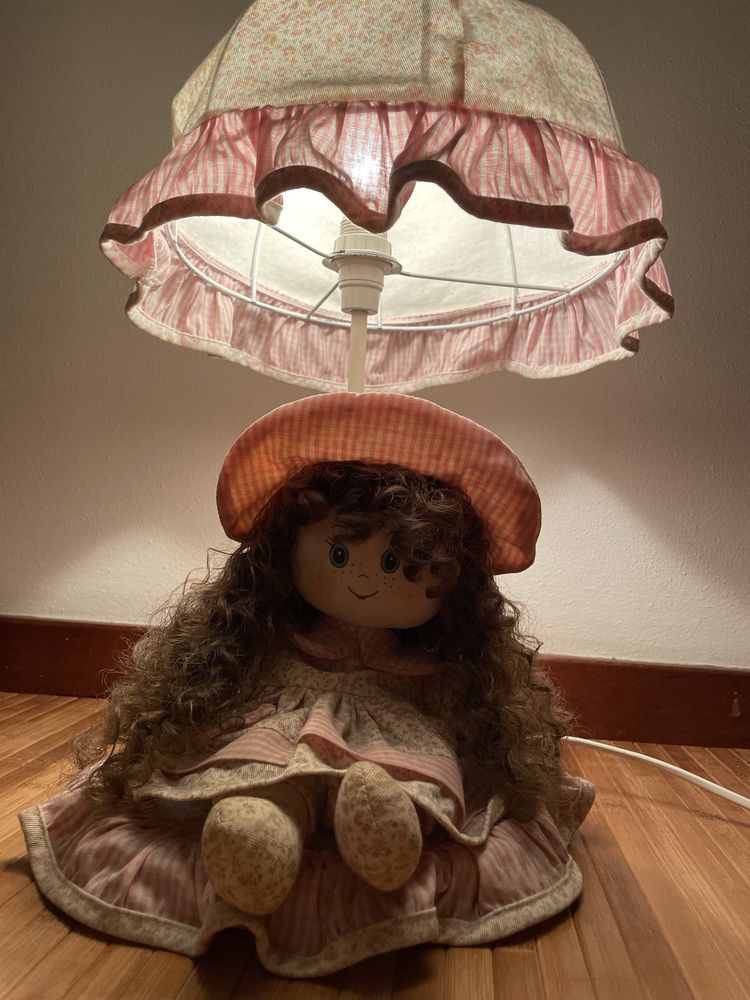 Lâmpada de menina