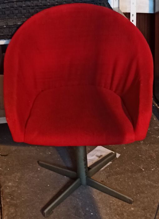 PRL fotel muszelka obrotowy solidny