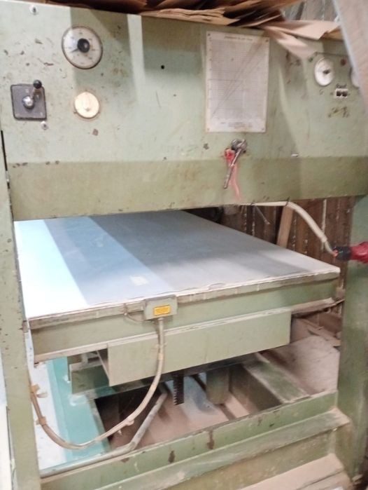 Sprzedam prasę półkową hydrauliczną