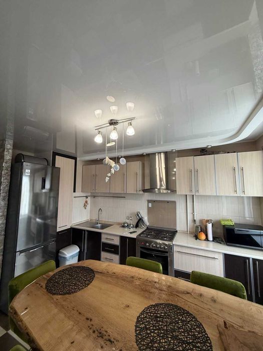 3-х кімнатна квартира на Садах-1