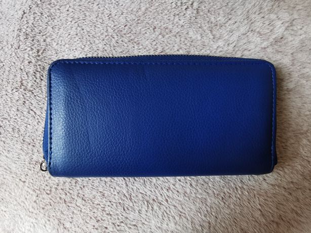 Duży niebieski portfel Nivea