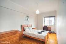 531288 - Quarto com cama de casal em...