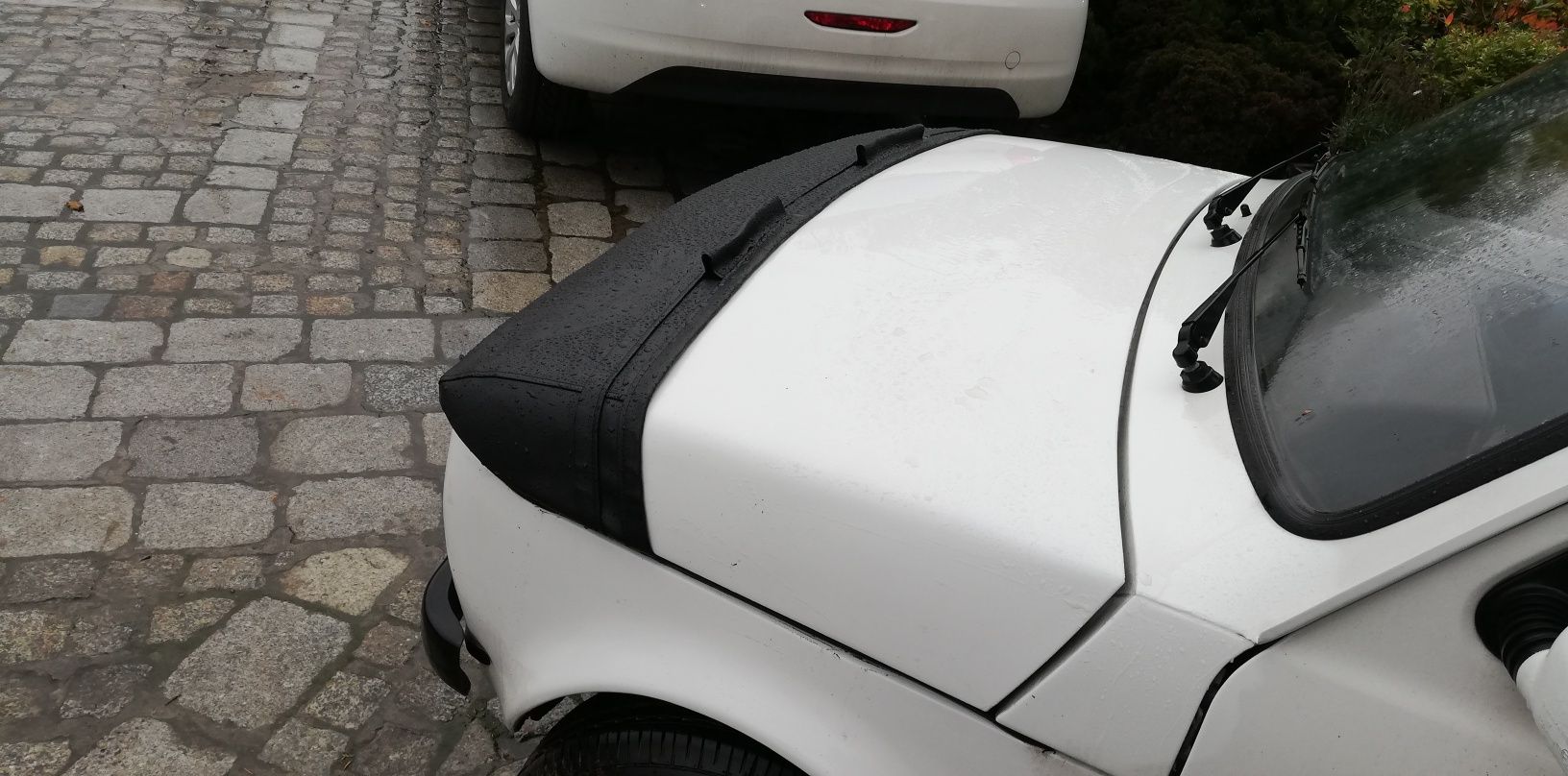 Fiat 126p bra osłona maski przedniej czarna skóra tuning