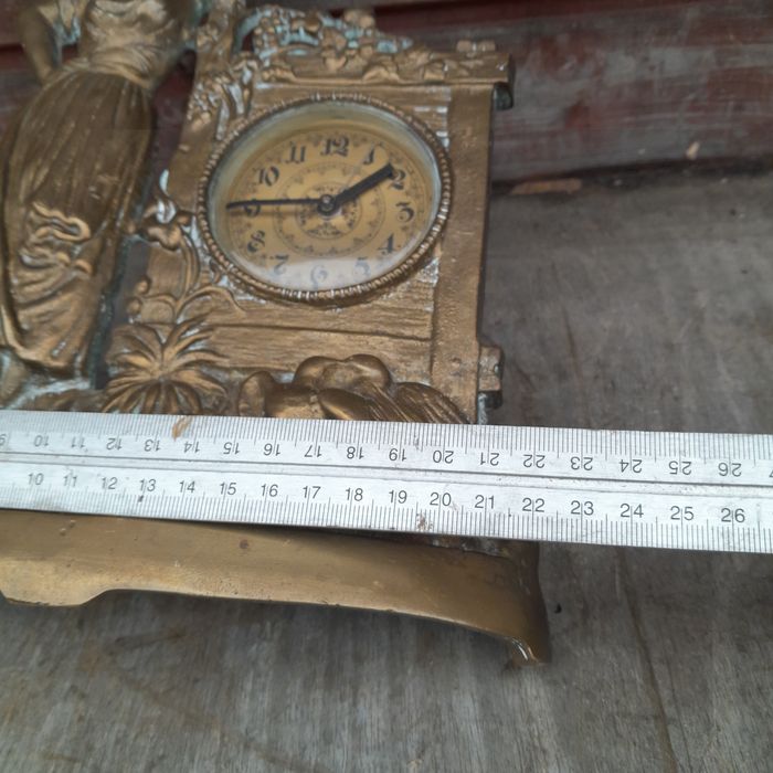 Piękny zegar mosiężny kominkowy