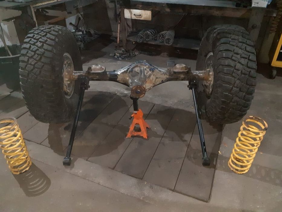 Vendo eixos patrol 260
Com bloqueio a fr