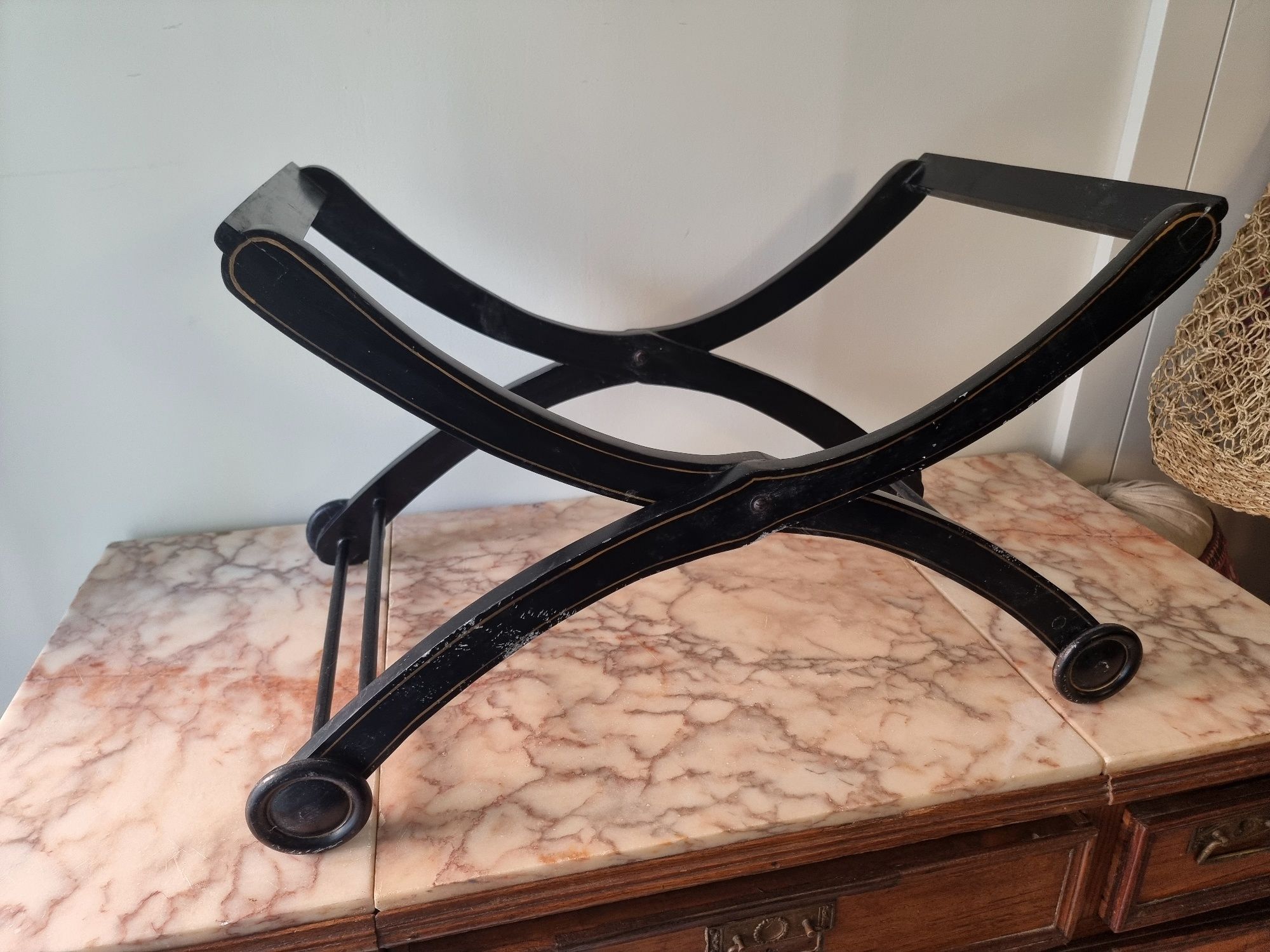 Suporte de Tabuleiro com Rodas