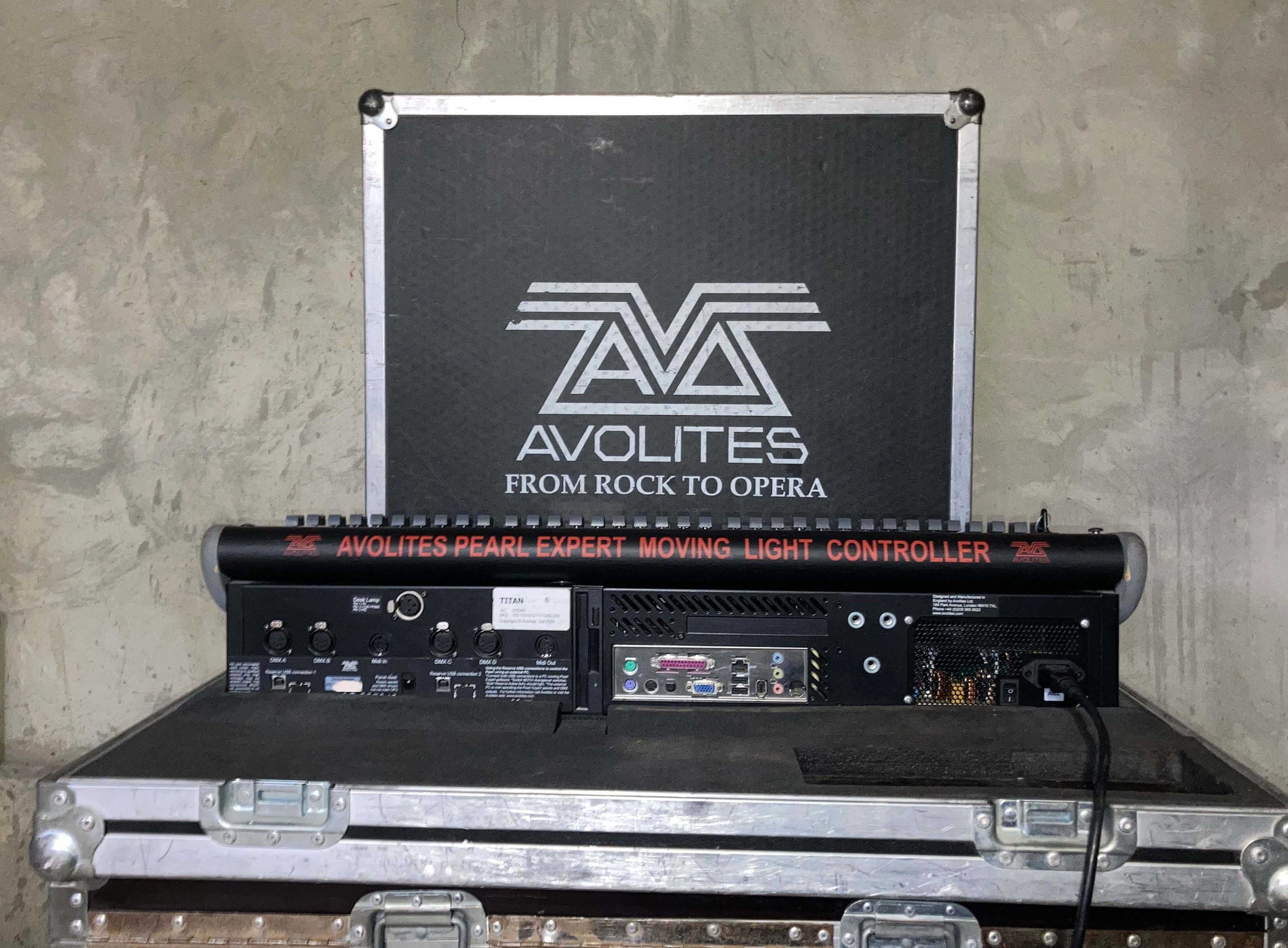 Avolites Titan Expert Pro Световой пульт DMX