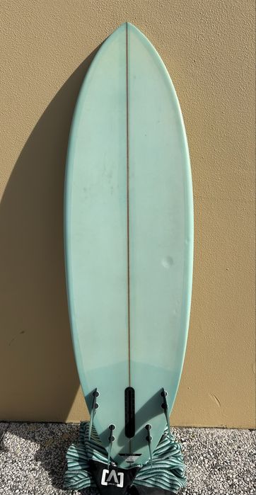 Prancha Surf Nologo 6’0 – 33L – Excelente estado + Quilhas FCS