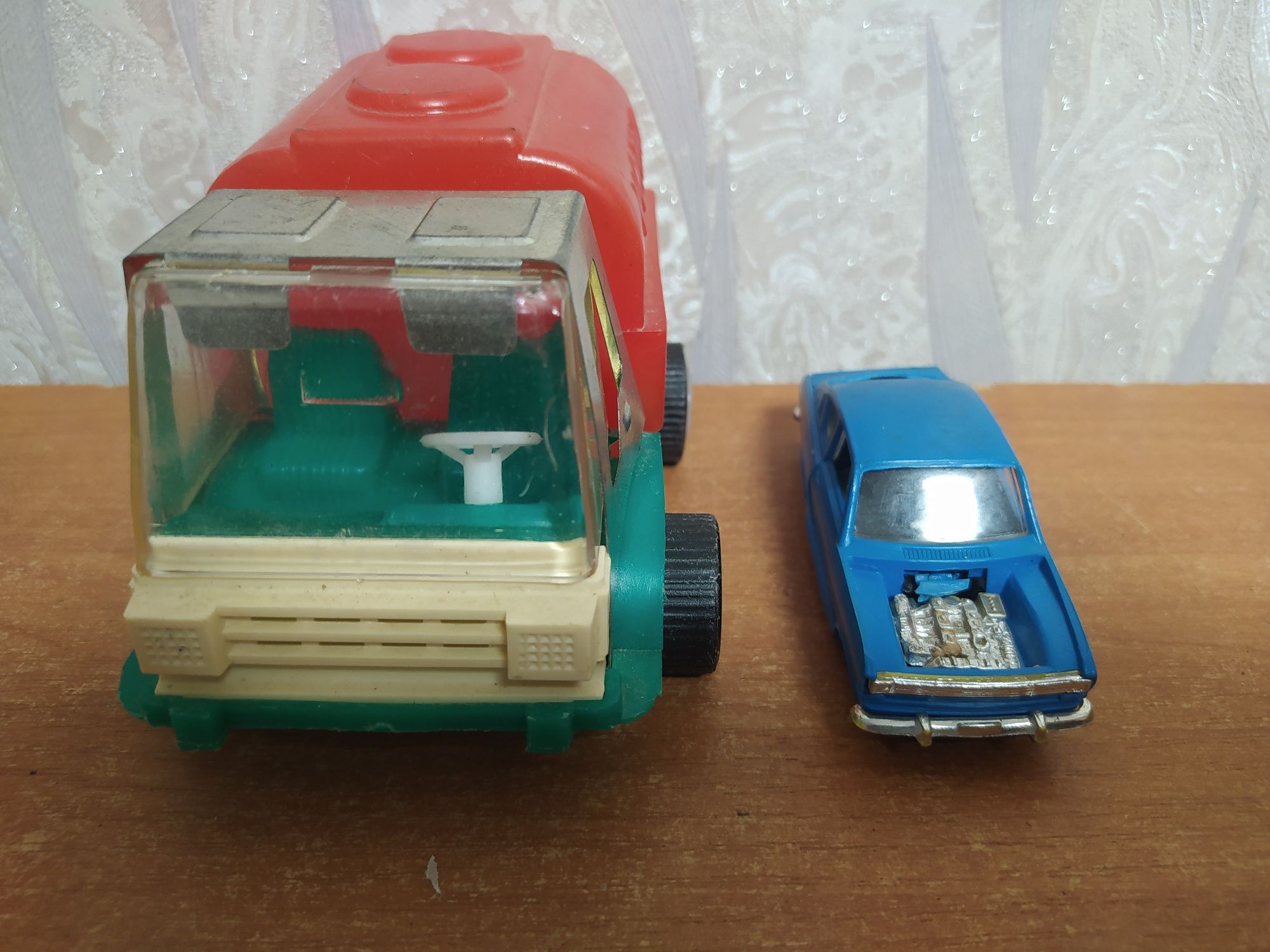 Машинка ссср.Молоко,Opel kadet.
