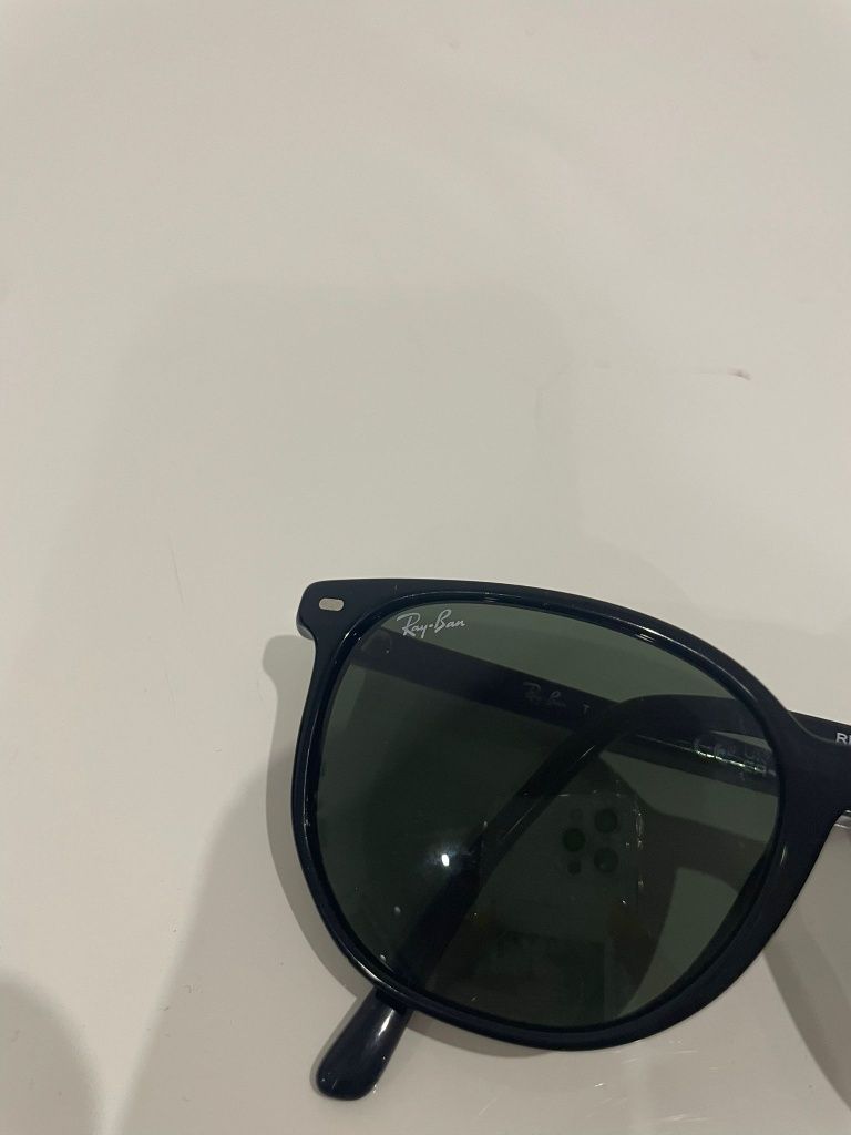 Óculos Rayban como novos
