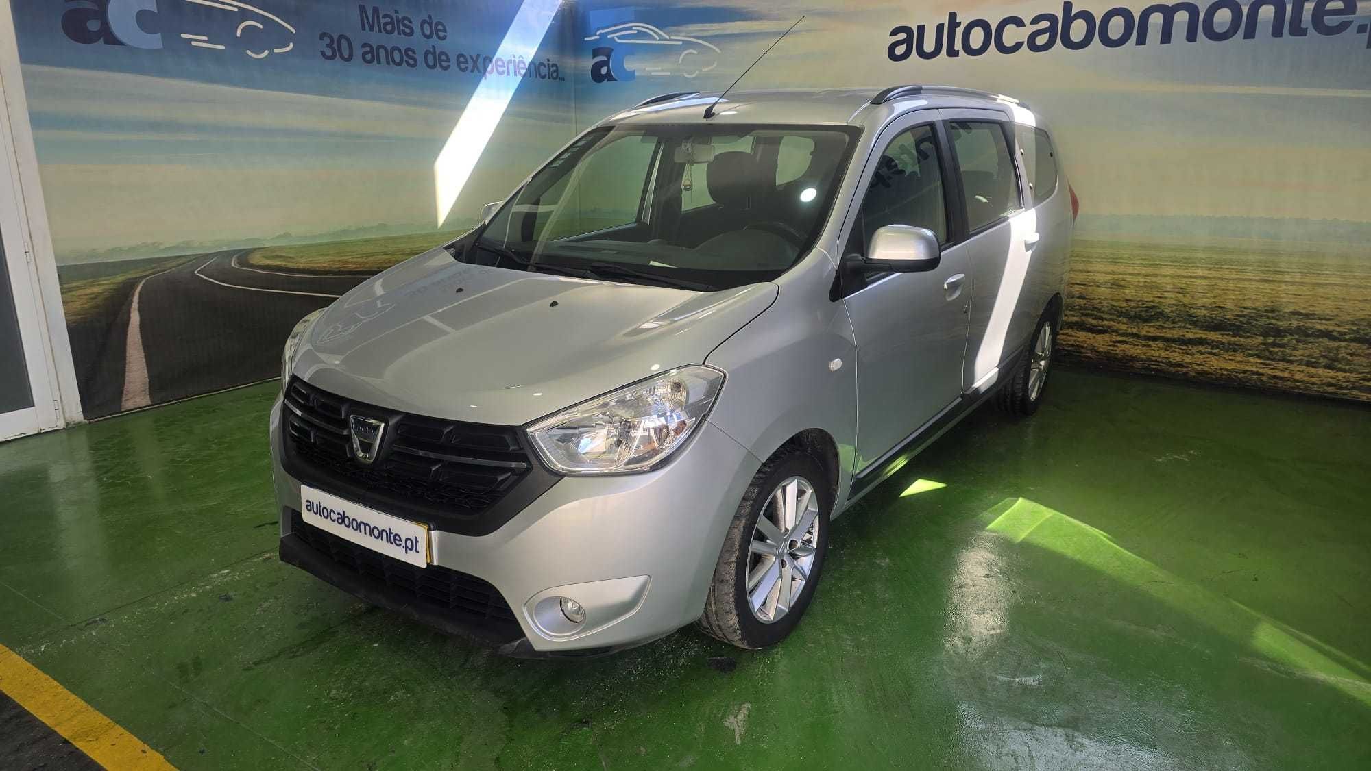 Dacia Lodgy 1.5 DCI Confort + 7 lugares  -  Salvado