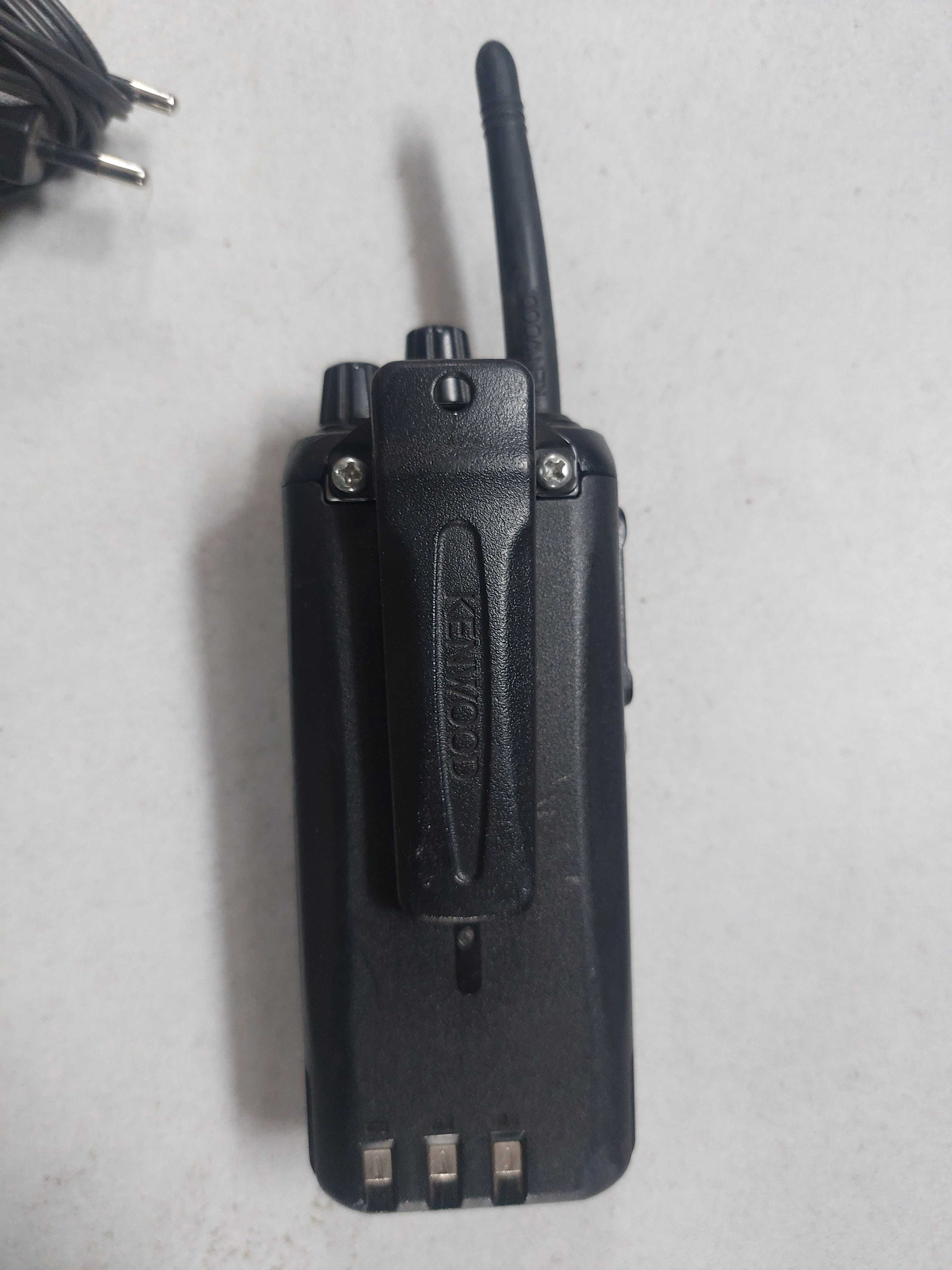 Krótkofalówka kenwood KSC - 35S + ładowarka