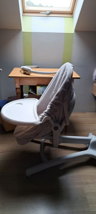 Baby hug z tacką,pokrowcem i materacykiem