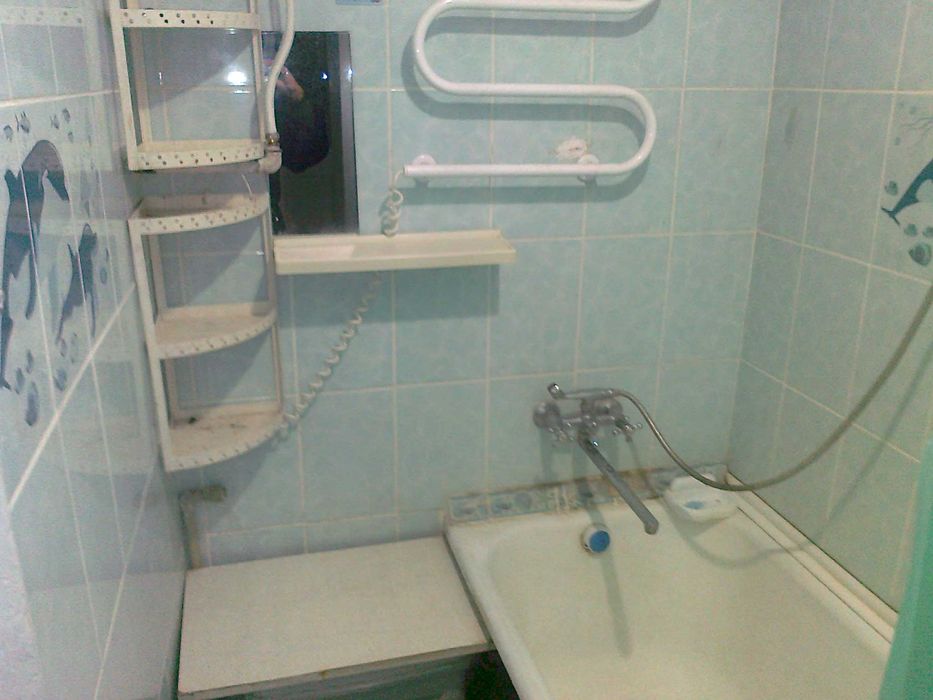 Продам свою 3-х комнатную квартиру, Каменское, Правый берег.