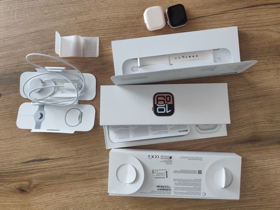 Zegarek Apple Watch Series 10 GPS 42mm aluminium różowe złoto