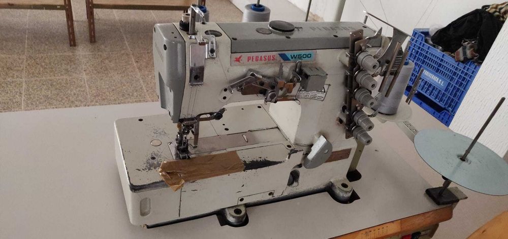 Tudo - Maquinas Costura e cadeiras