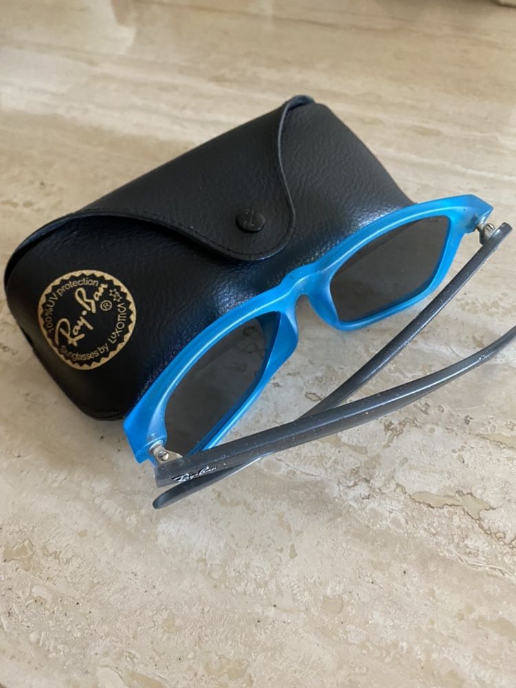 Vendo Oulos de Sol Ray-Ban espelhados