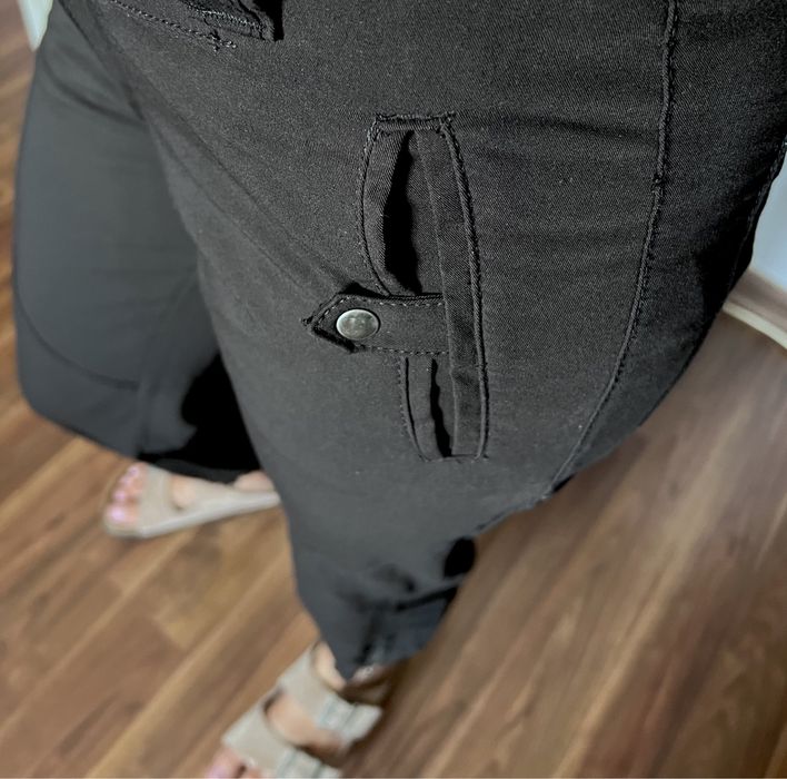 36(S) czarne spodnie joggery Lindex