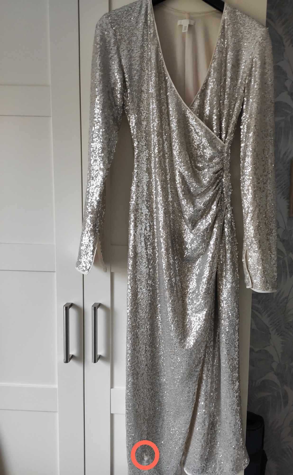 Sukienka elegancka cekinowa srebrna maxi midi H&M